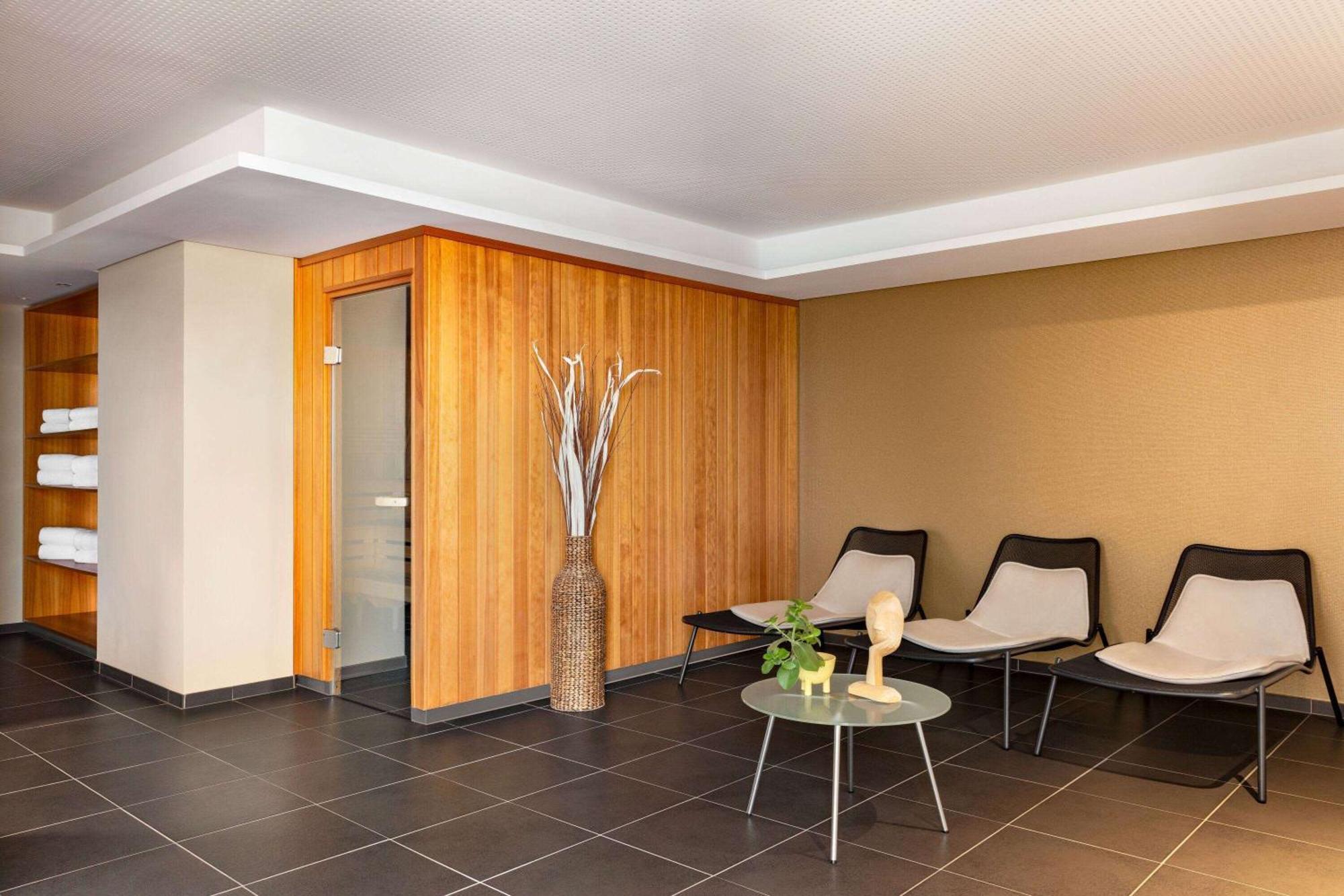 Vienna House Easy By Wyndham Stuttgart Hotel Exterior foto