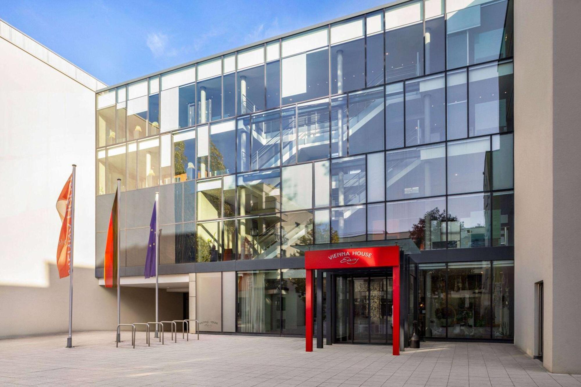 Vienna House Easy By Wyndham Stuttgart Hotel Exterior foto