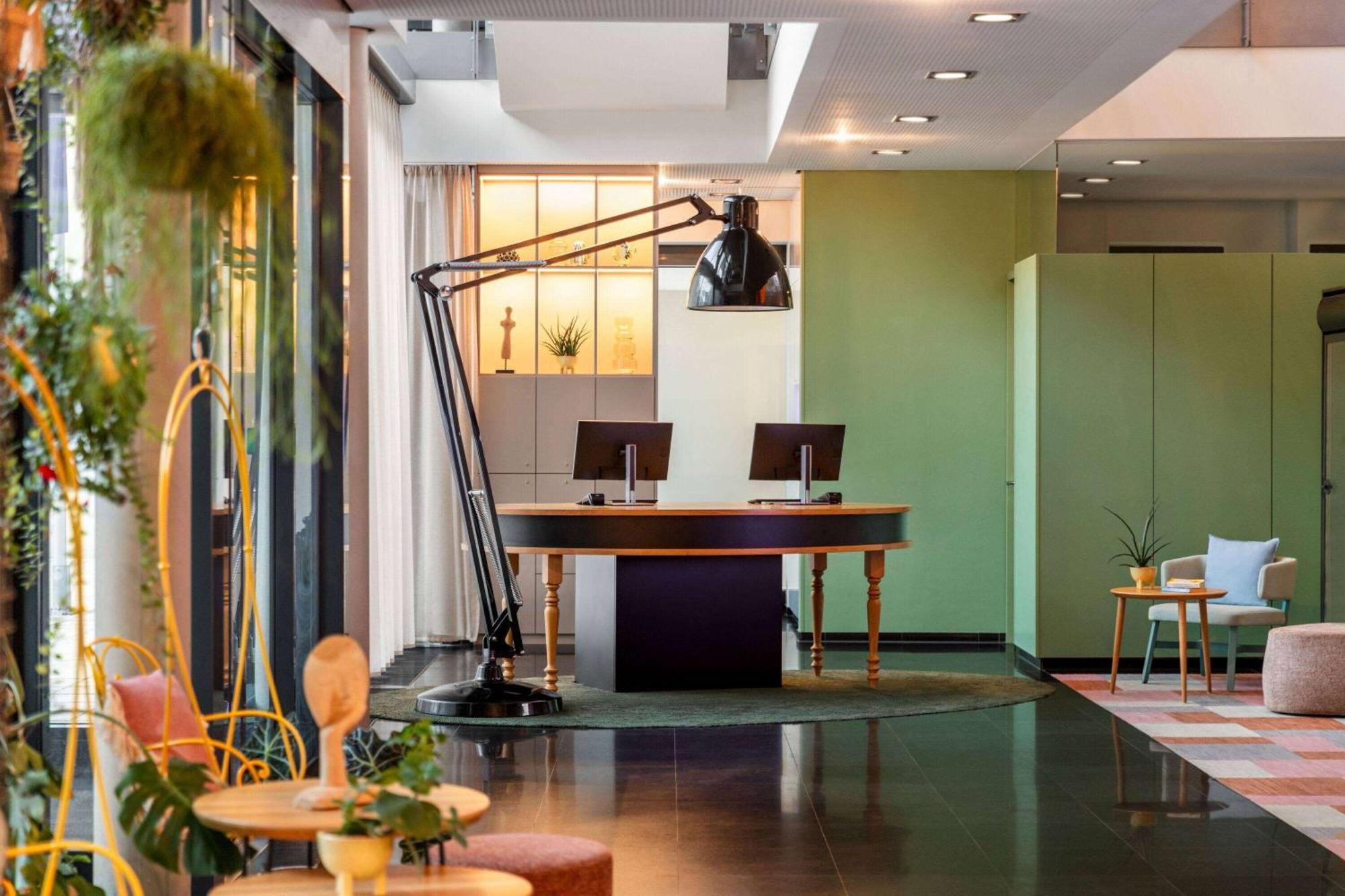 Vienna House Easy By Wyndham Stuttgart Hotel Exterior foto